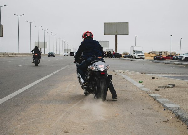 Comment préparer une Yamaha MT-07 pour une utilisation en drift ?