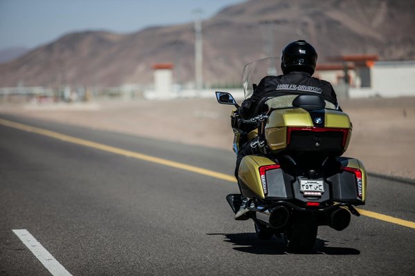 Quels sont les critères pour choisir un kit de carrosserie pour améliorer l'esthétique d'une Ford Fiesta ST ?